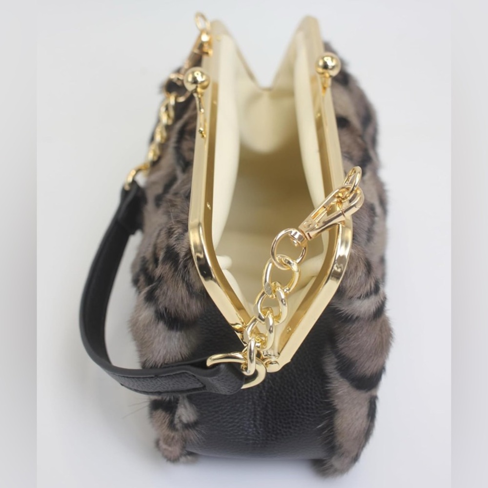 Leopard Print Genuine Mink Fur KISS-lock Handbag with Gold Chain - Picture 7 of 8